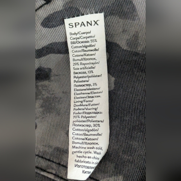 SPANX Stretch Twill Cargo Jogger Pants Womens Medium Gray Ankle Zip Slimming - Picture 16 of 16